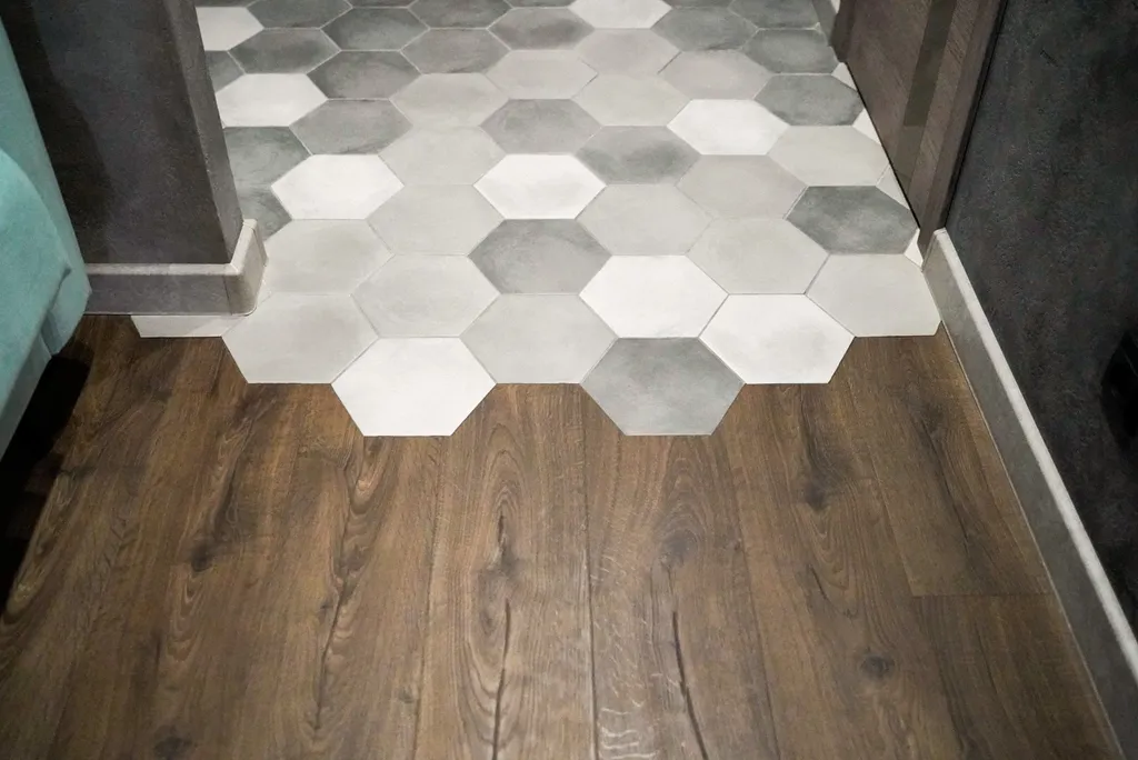 Квартира-студия loft-grey с кондиционером и парковкой