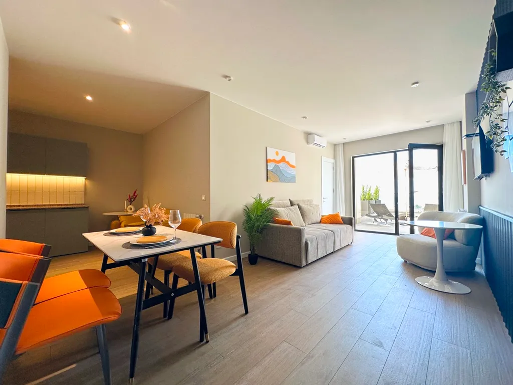 Апартамент с террасой и видом на море