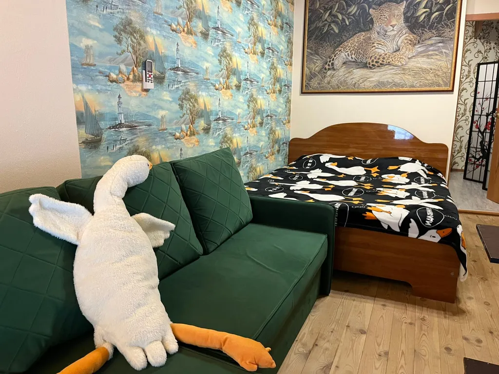 Терем с мансардой в дивном лесу у моря, с новым ремонтом и обстановкой