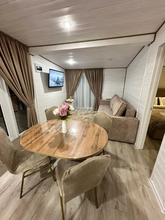 Уютный дом (кухня-гостиная) с двумя спальнями