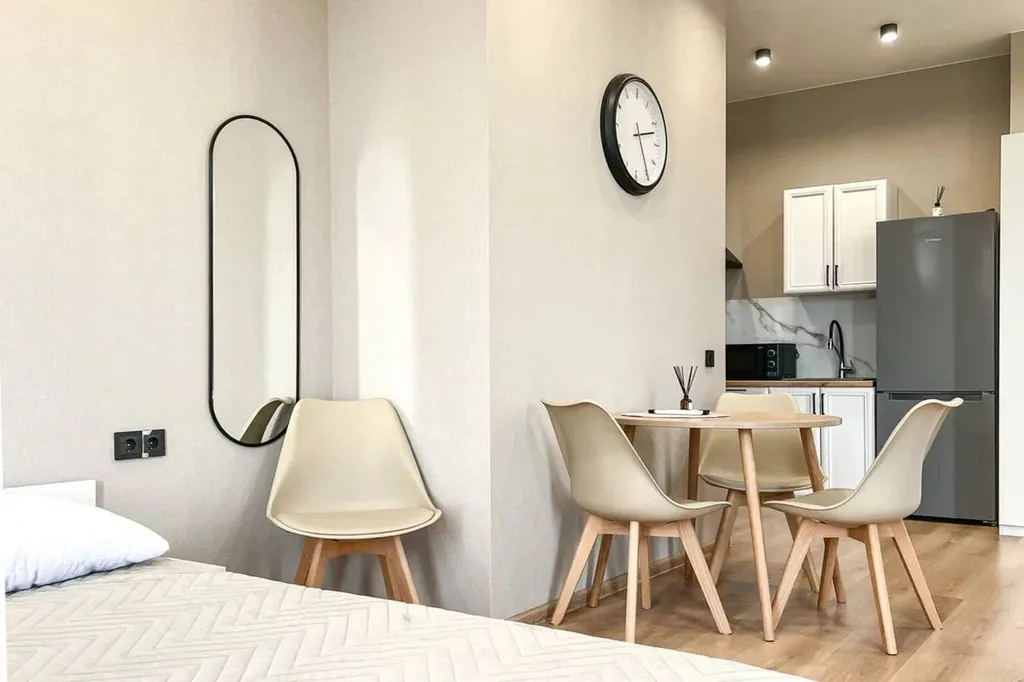 Новый коттедж в хорошей локации Адлера с бассейном, 4 спальнями с с/у