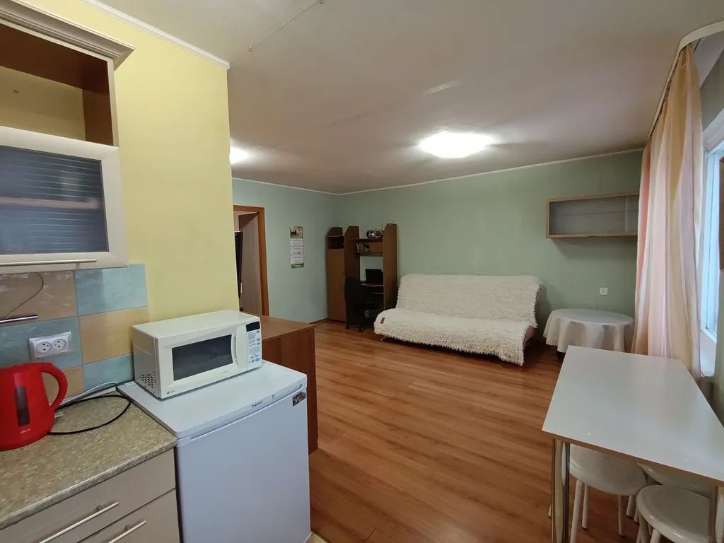 Отличная двушка рядом с набережной, военным училищем и вокзалом