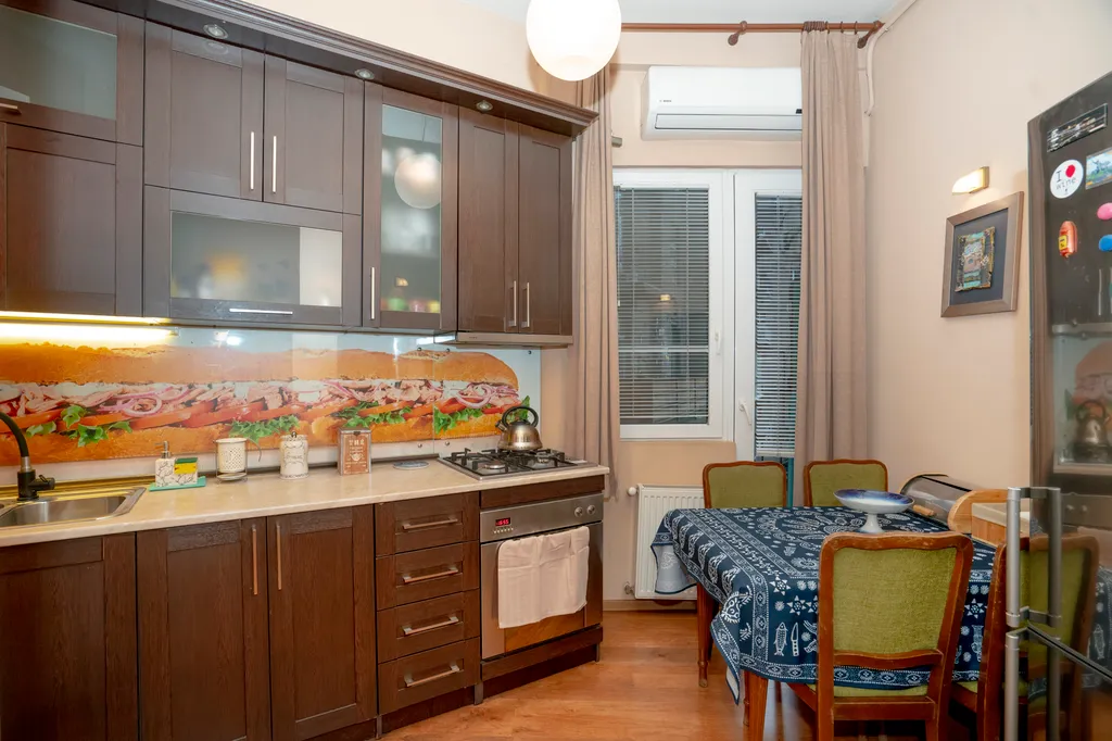 Apartment at 12 Baratashvili street