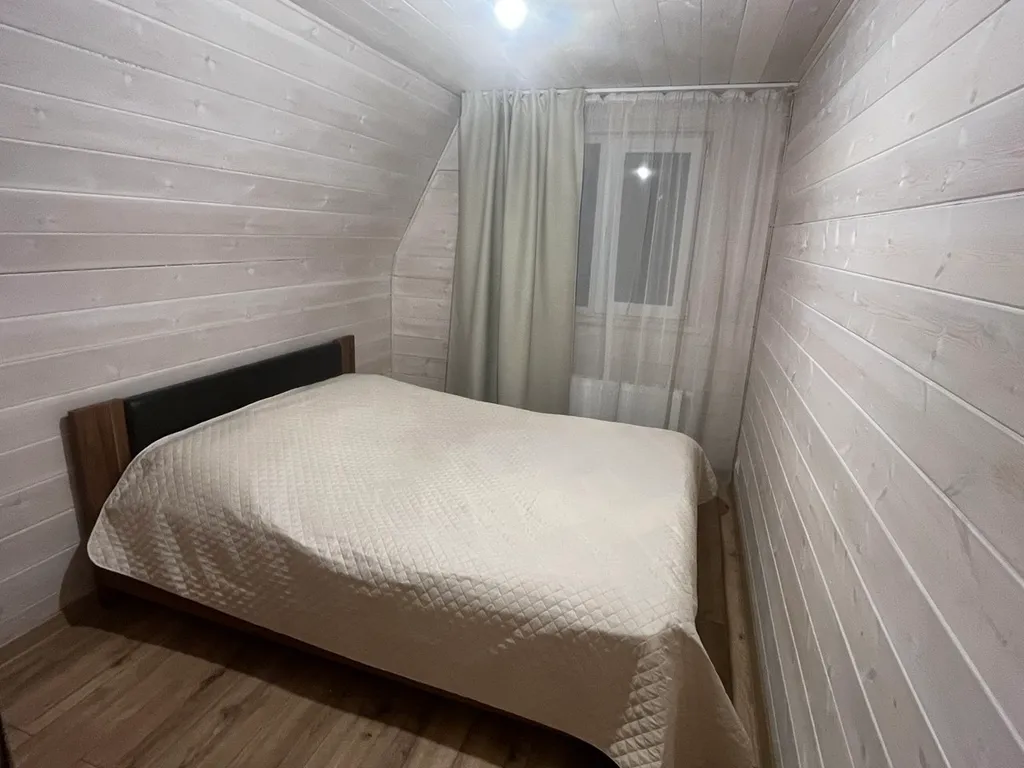 Уютный дом у леса