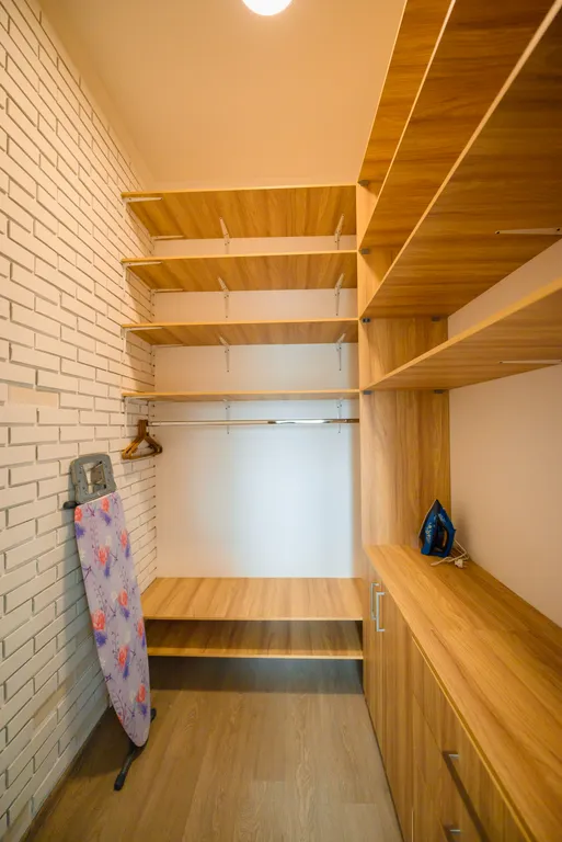 Современные апартаменты с террасой и видом на горы