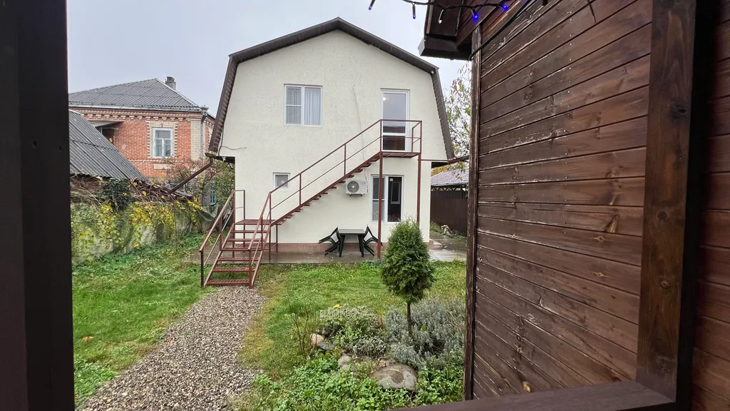 Квартира Уютная комната в центре поселка — аренда посуточно в Каменномостский