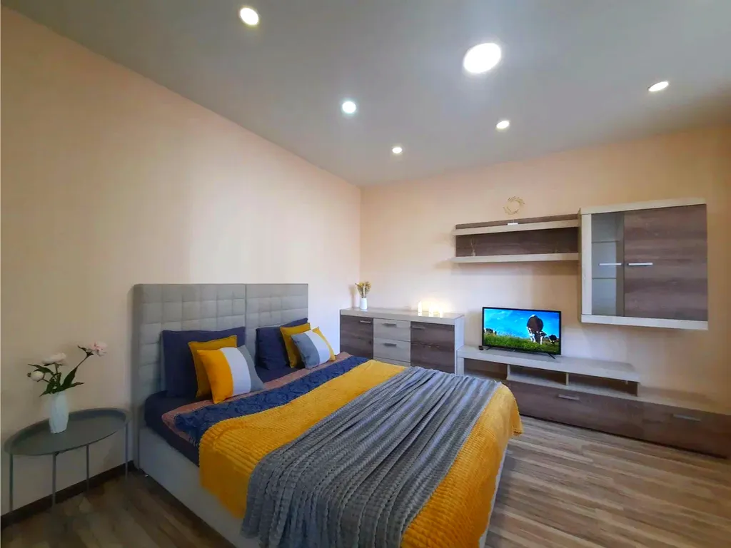 Современный уголок уюта: квартира-студия с полной комплектацией