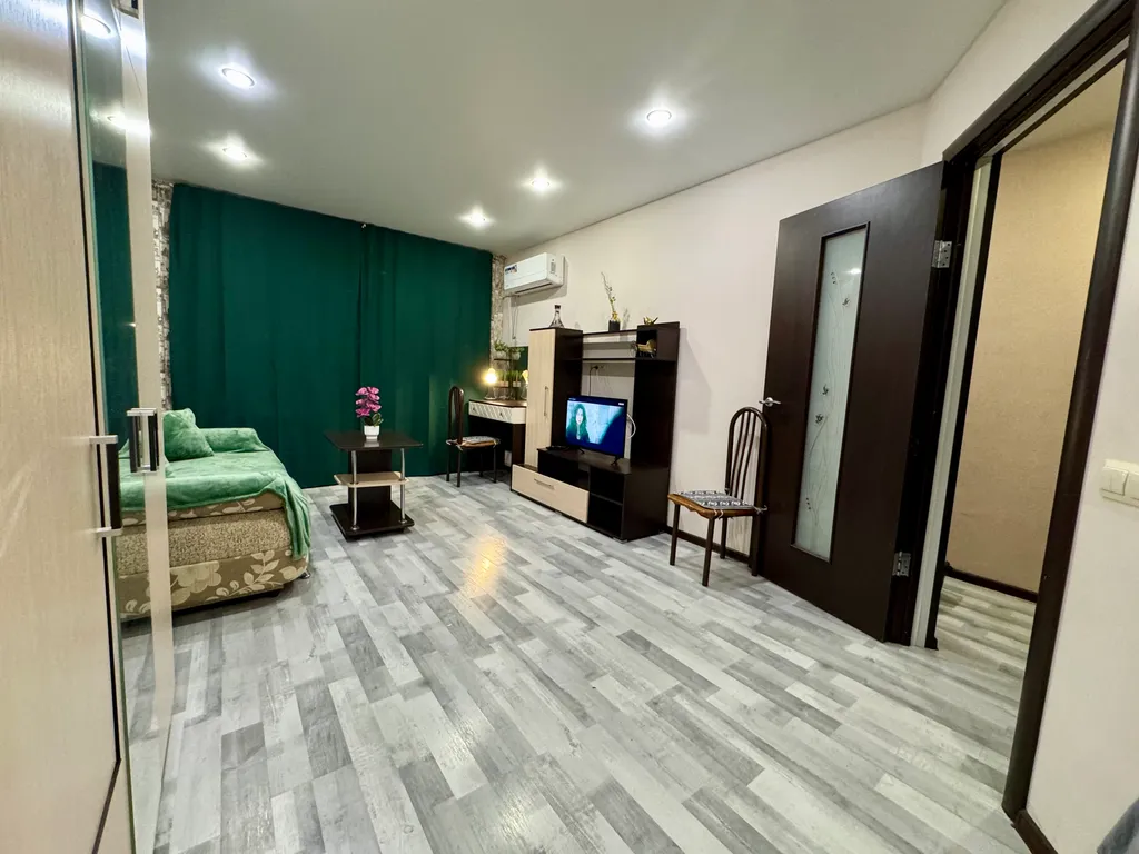 1-км. квартира на 5 спальных мест, рядом река Волга