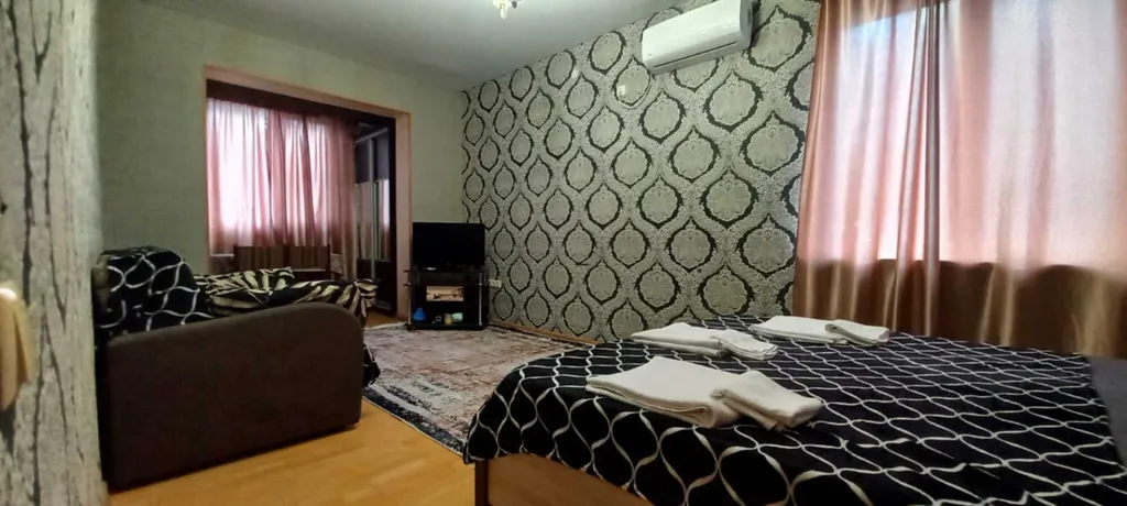 Уютная квартира в центре города — аренда посуточно в Пицунда