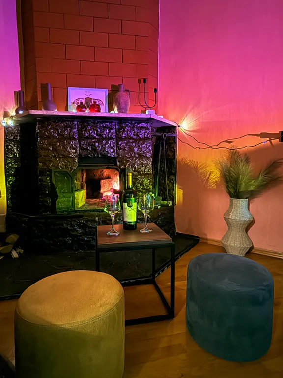 Винтажная квартира с камином в центральном районе Тбилиси, Чугурети