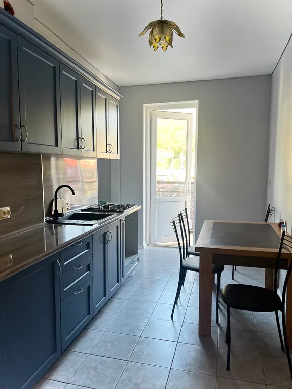 Квартира Квартира Приглашаем в уютную 3х-комнатную квартиру в центре города — Гагра