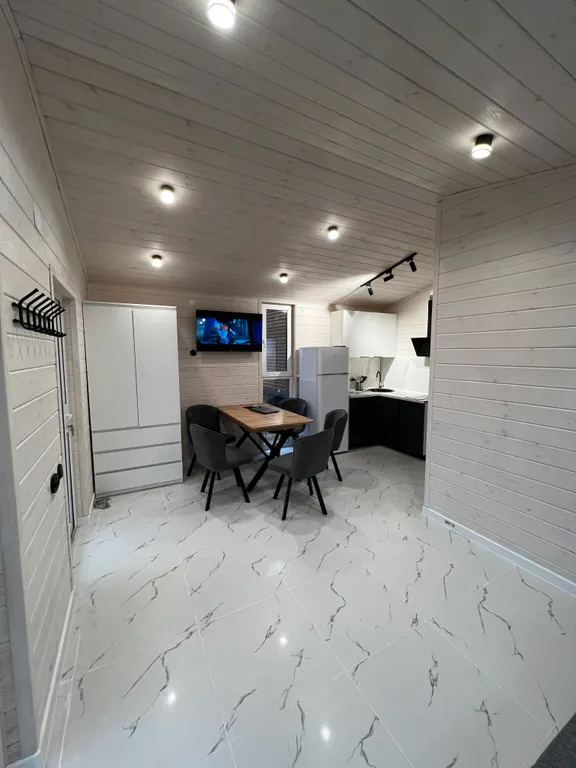 Домик с видом на лес