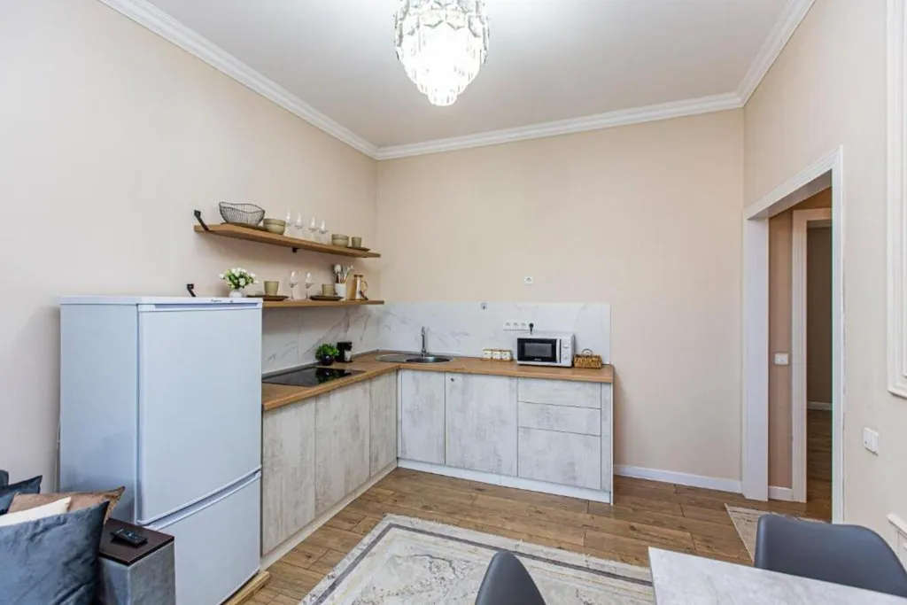 3-ком квартира Bayhouse около ТРЦ MEGA Alma-Ata для 6-х гостей