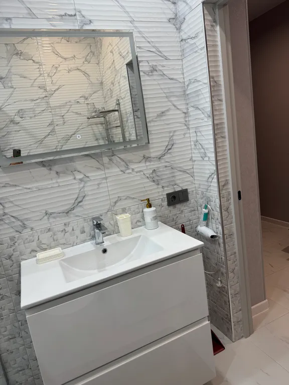 Уютная новая квартира с видом на горы