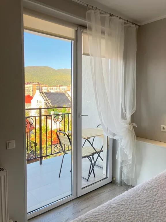 Квартира с видом на море и горы