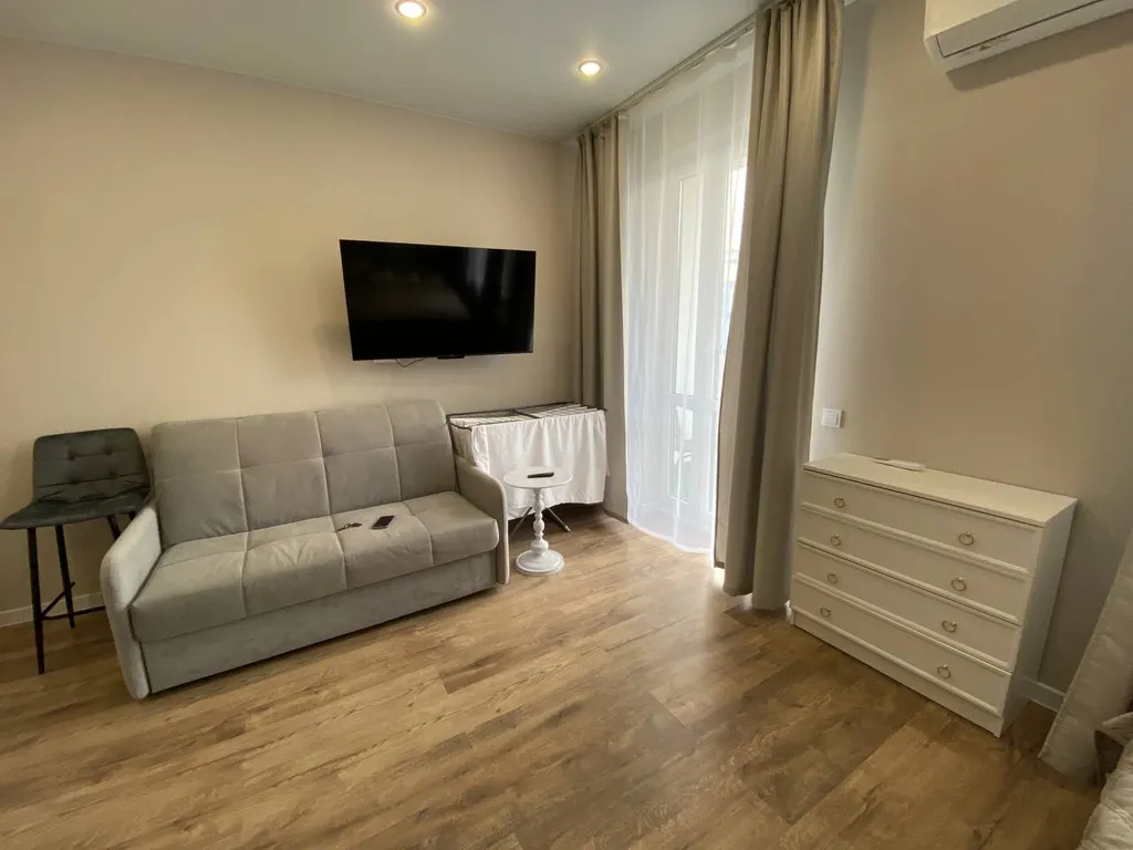 Дизайнерская просторная студия в Сочи