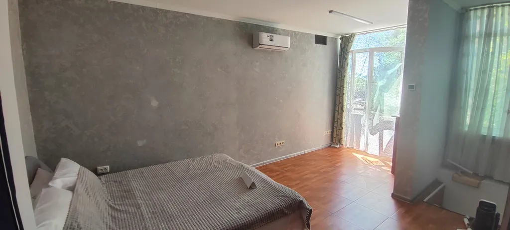 Двухэтажный дом с двориком и мангалом