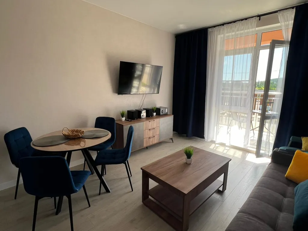 2 евродва на 5 человек с бассейнами