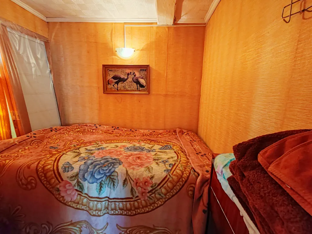 Уютный домик в тихом месте, рядом с рекой и озером