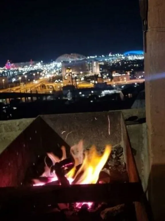 Квартира Трехкомнатная квартира с бассейном и потрясающим видом на море — Сириус