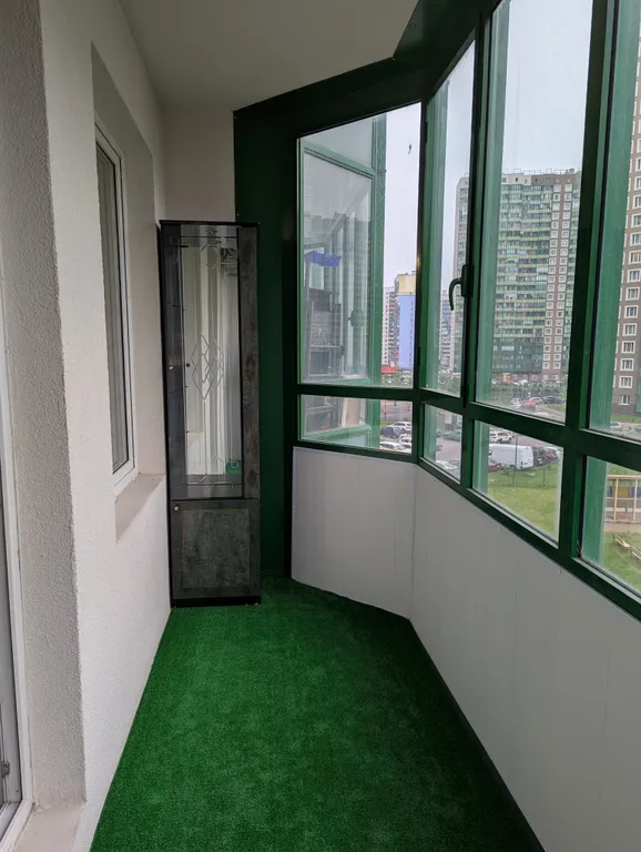 Студия размером с однокомнатную квартиру с 2 кроватями рядом с метро