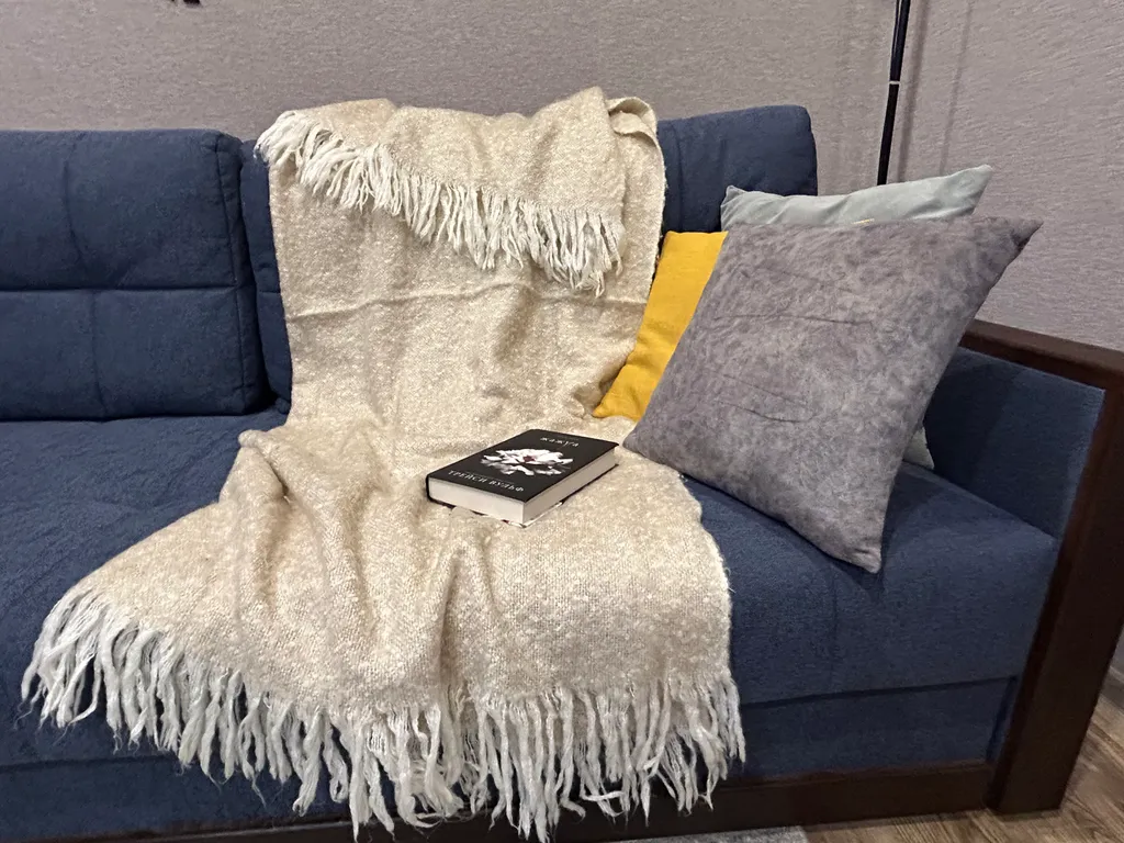 Двухкомнатная квартира на набережной в центре города