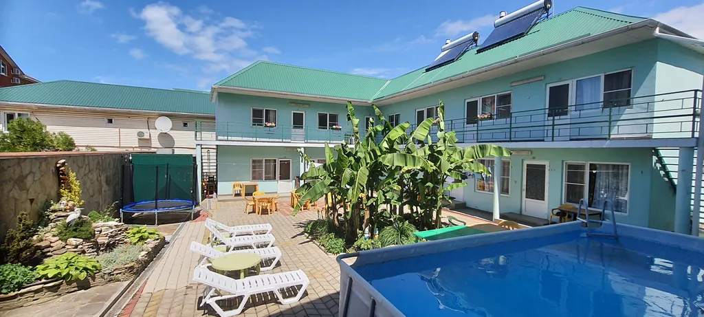 Апартаменты с уютным двором