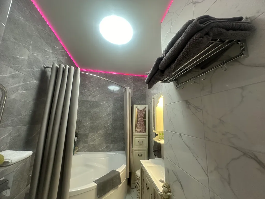 Шикарная новая трёхкомнатная квартира комфорт класса