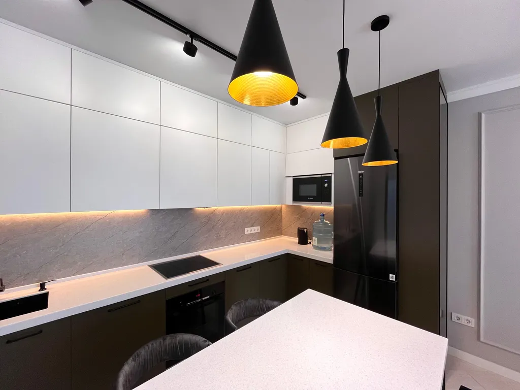 Big apartment «Raimbek residence» center of city & drinking water