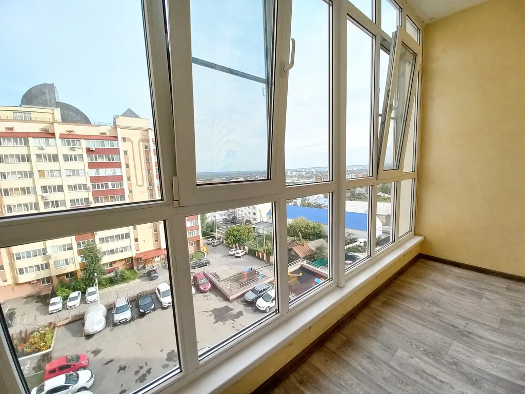 Евродвушка с панорамным остеклением рядом с зоопарком