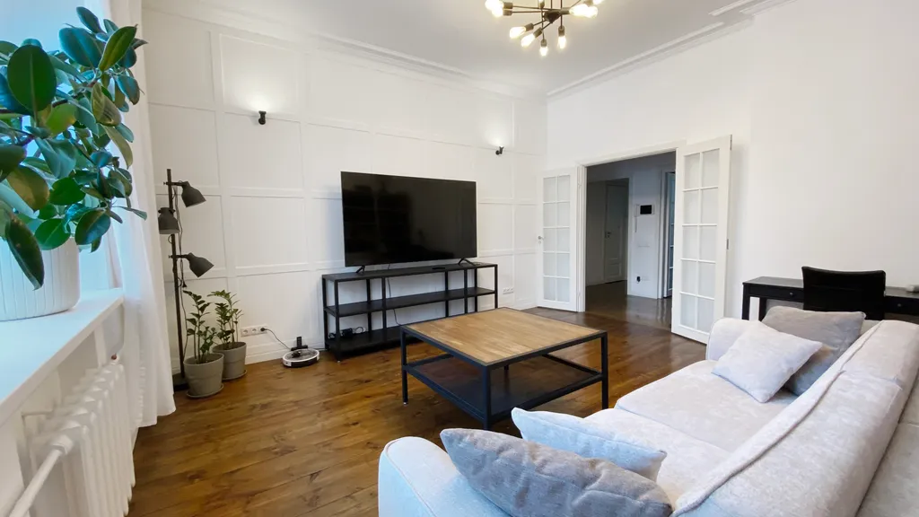 Квартира 3-комнатная квартира рядом с площадью Гагарина — Москва