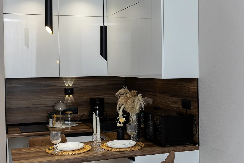 Студия в новом доме рядом с кадетским корпусом