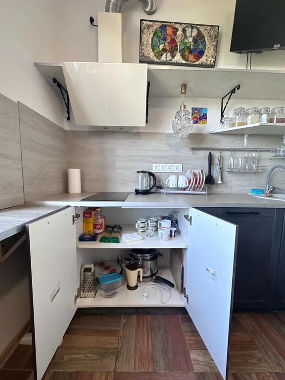 Апартаменты "Матисс" в 300 м от песчаного пляжа,балкон с видом на море