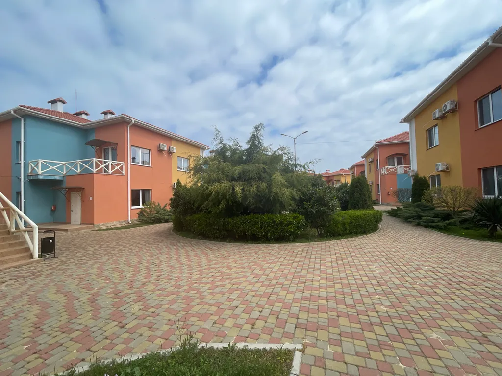 Апартаменты с бассейном в 5 минутах от пляжа