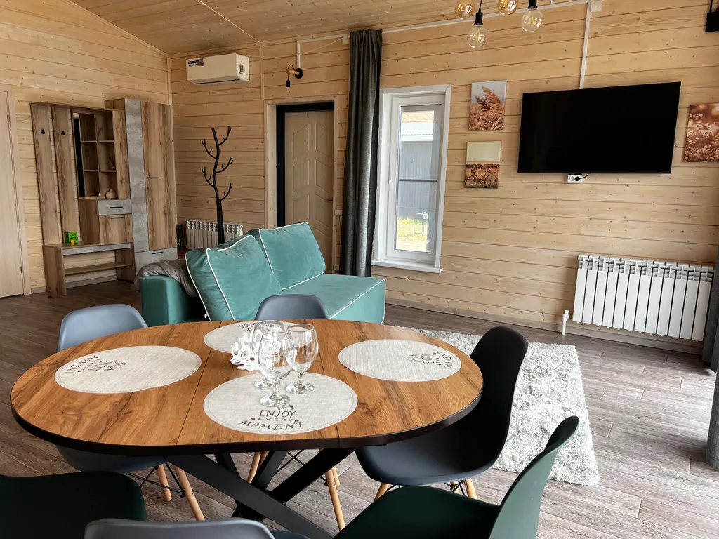 Уютный современный дом рядом с озером