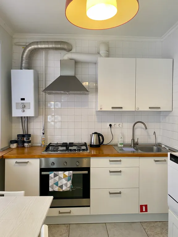 Квартира между Кремлем и монастырем