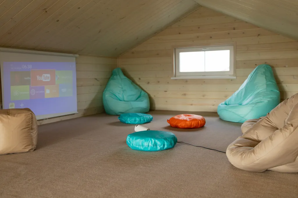 Солнечный дом с чил-зоной наверху