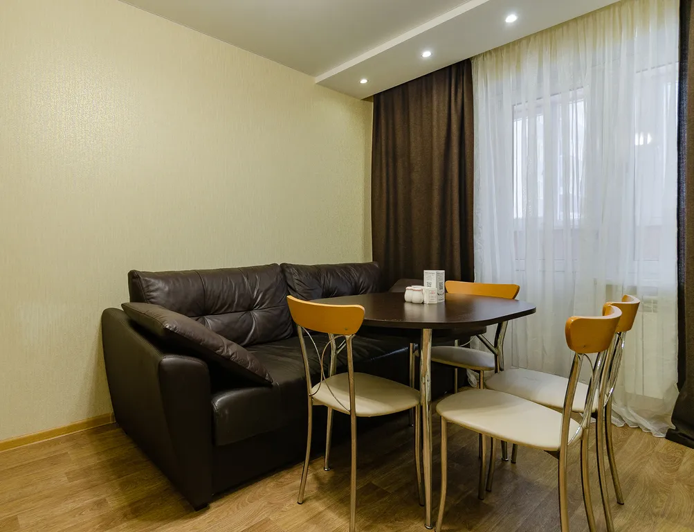 2 комнатная в центре с кондиционером "Спокойная"