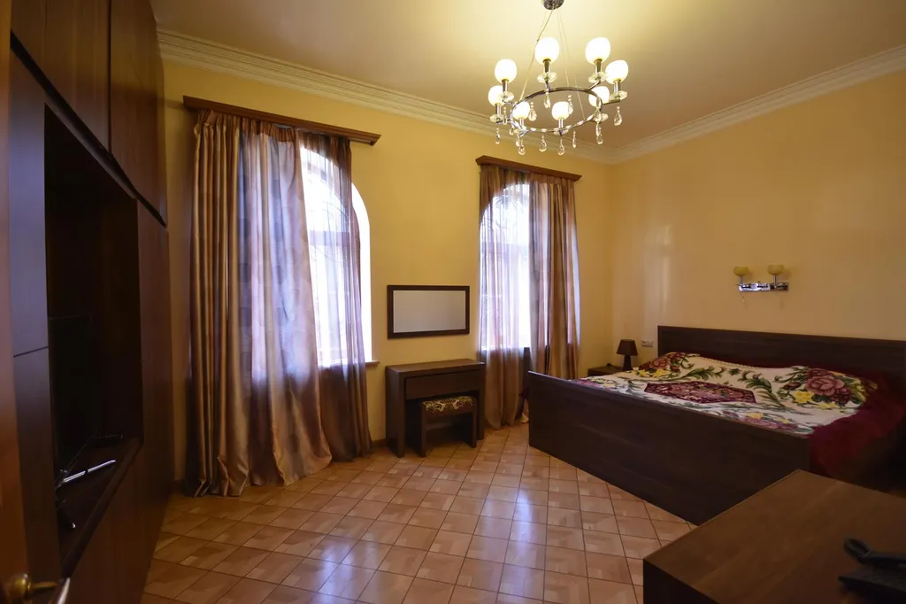 Шикарная вилла с 2-я бассейнами и джакузи