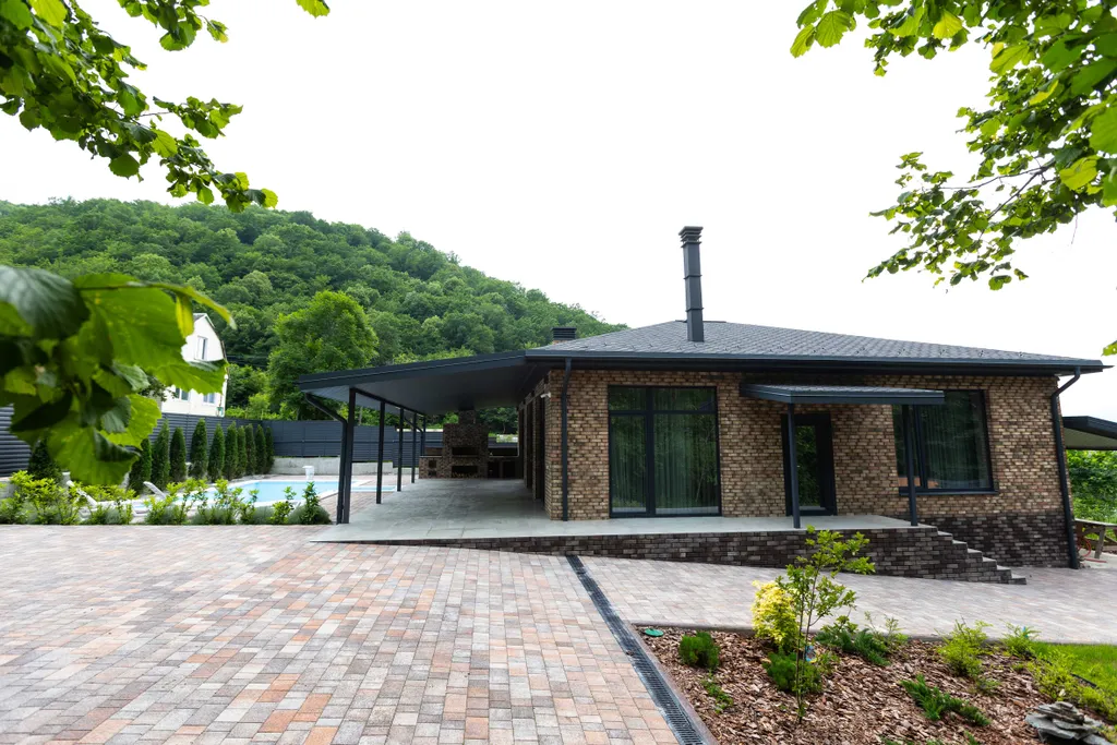 Коттедж Уединенная вилла в окружении гор на Черноморском побережье — аренда посуточно в Тенгинка