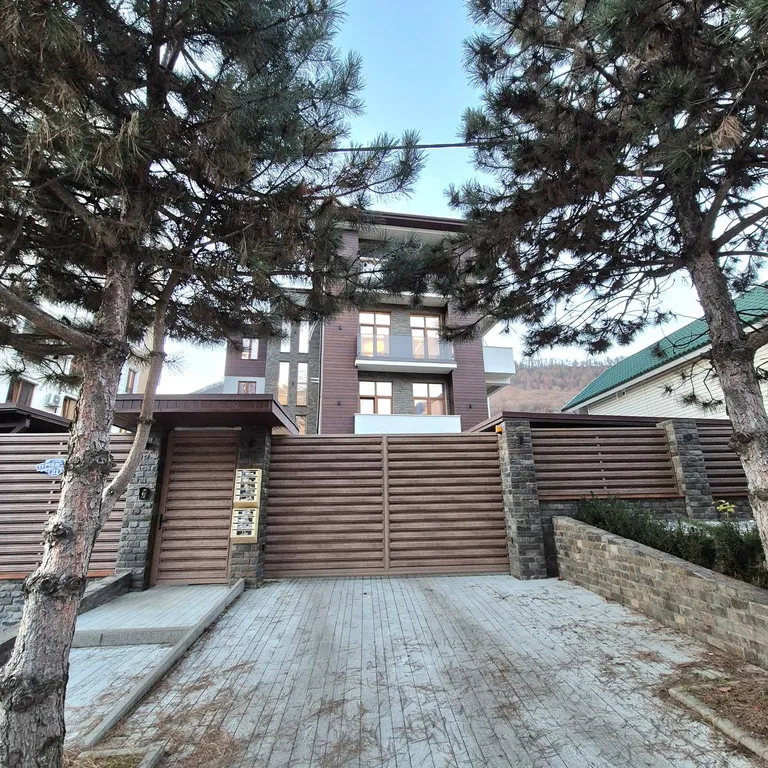 Новая квартира премиум-класса для семьи в центре Красной поляны