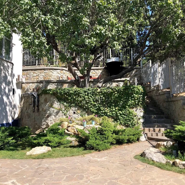 Бросай якорь здесь