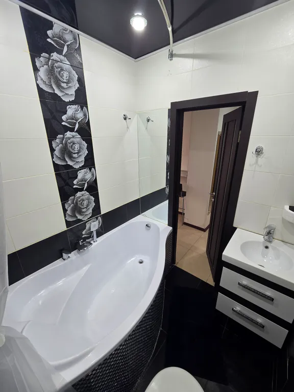 Шикарная квартира с сауной и умным домом в центре Челябинска