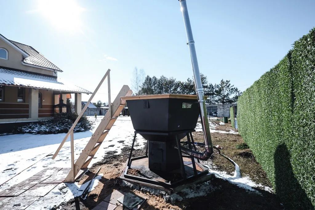 Коттедж возле леса