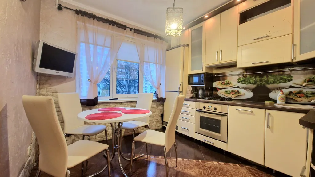 4-комнатная Квартира