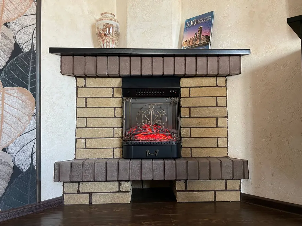 Стильная квартира с камином в центре города