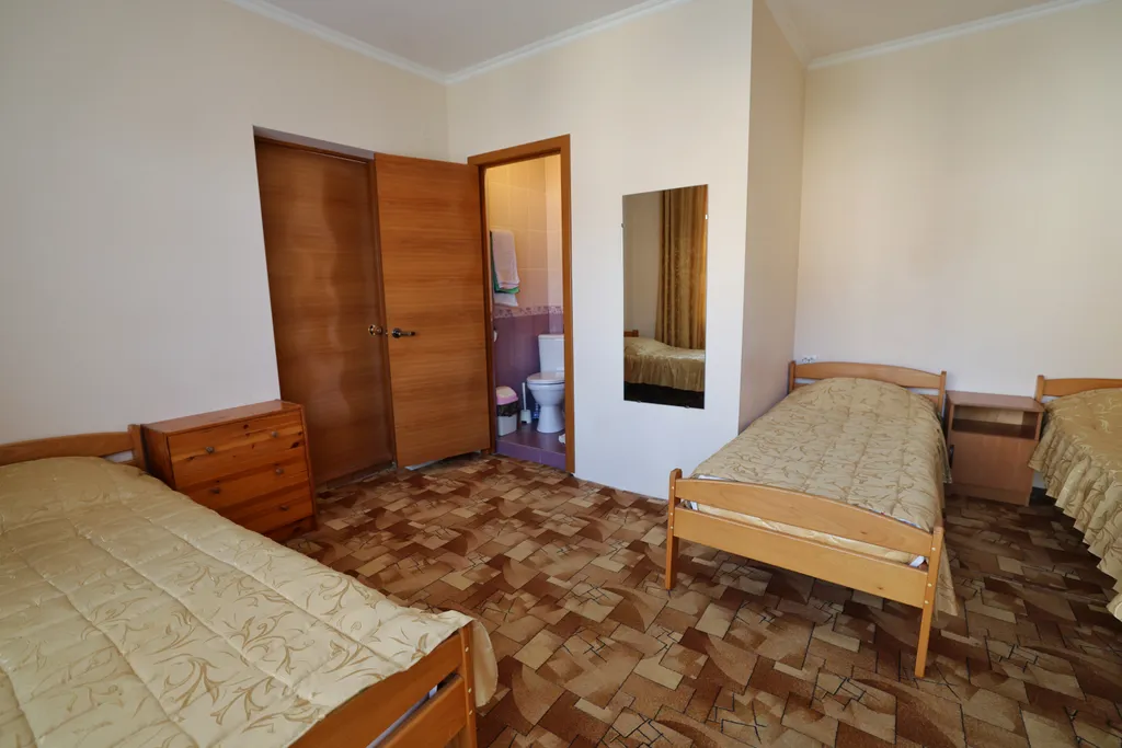 Квартира Квартира Четырехместный номер с доп. местом с балконом и видом на горы — Лазаревское