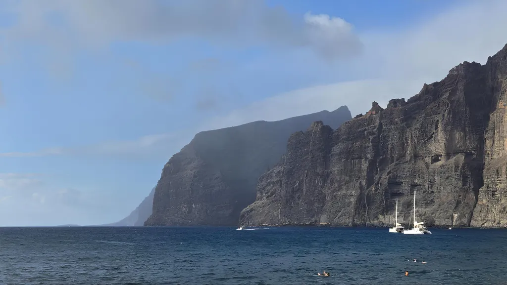 PaulMarie Superior Ocean Lounge