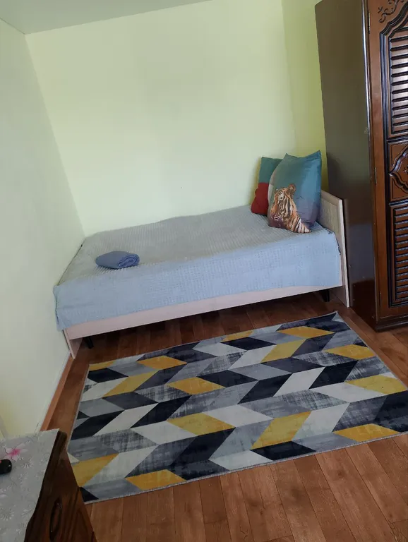 Чистая уютная однокомнатная квартира в удобном районе — аренда посуточно в Магадан