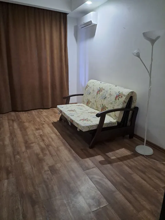 Большая светлая квартира с дизайнерским ремонтом рядом с центром